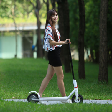 瑞能德R1滑板車